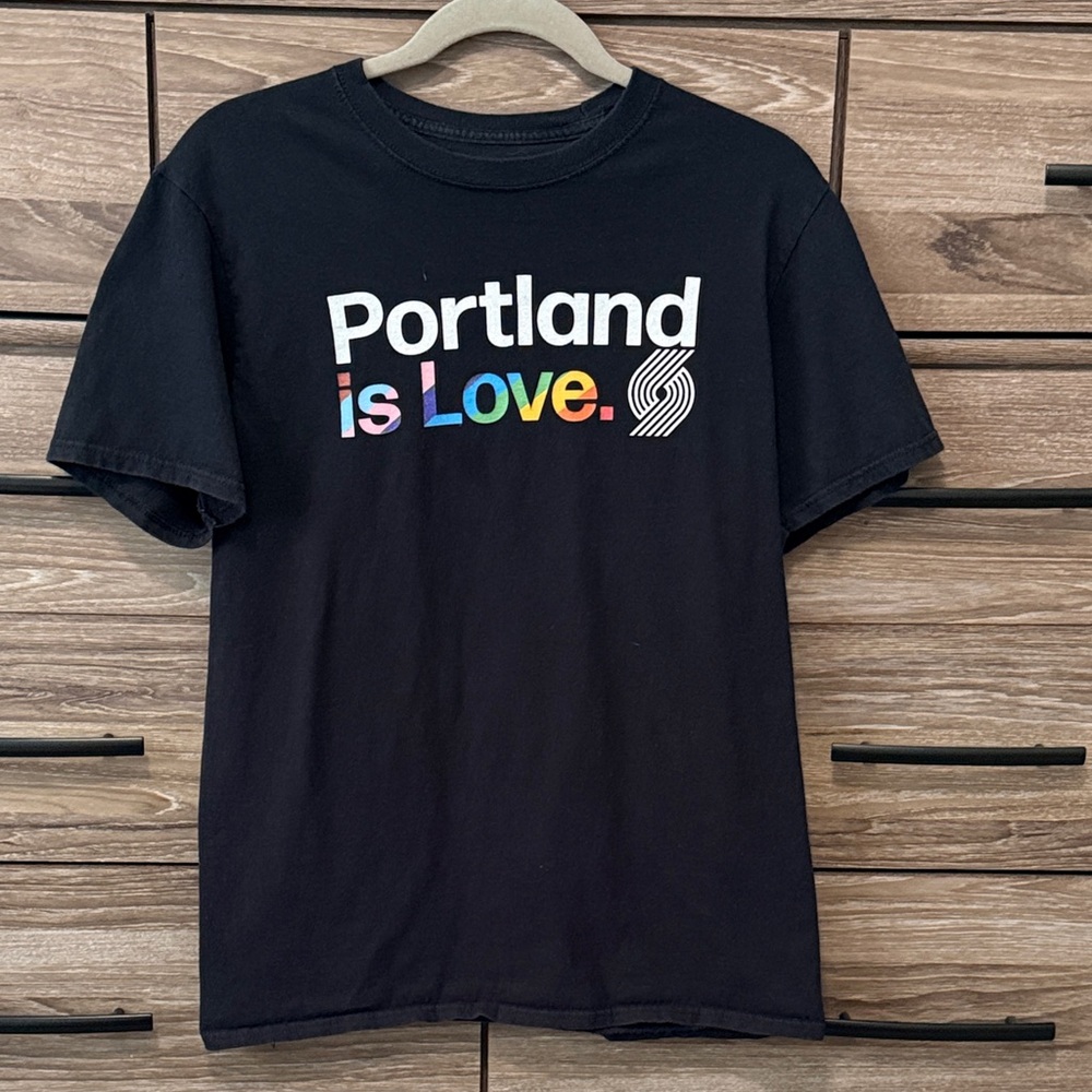 Fanatics Portland Trail Blazers Pride T-Shirt Size Medium Unisex Black
